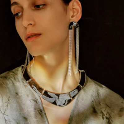 Mulan Round Fan Mother-of-Pearl Choker